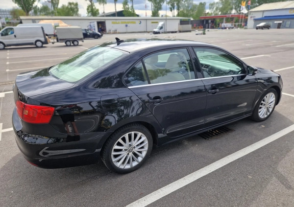 Volkswagen Jetta cena 37900 przebieg: 173000, rok produkcji 2013 z Góra małe 781